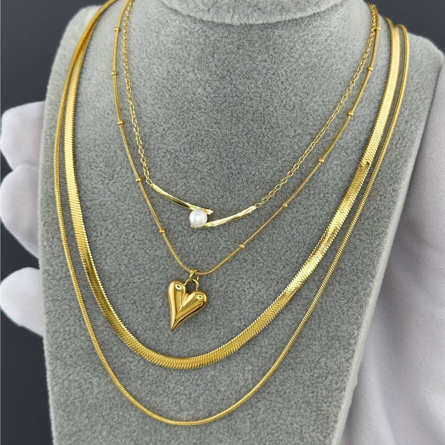 18K gold plated Stainless steel  Hearts necklace, Intensity